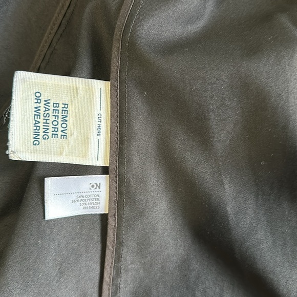 Very nice design black 54% cotton,36%polyester,10% Nylon fall and spring coat. - Picture 10 of 12